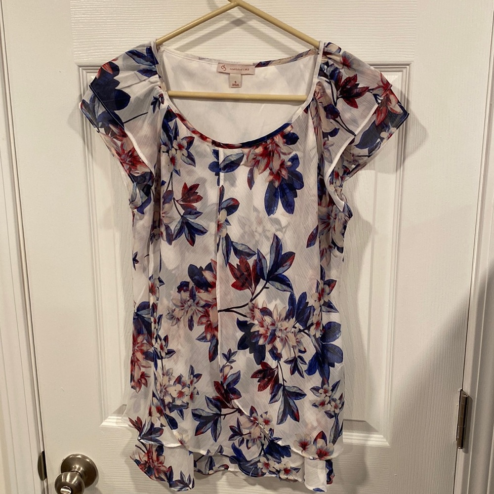 Flowing Blouse with a Cap Sleeve